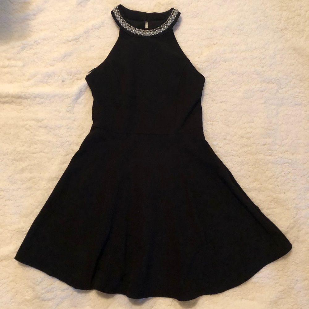 Little black dress with pearls